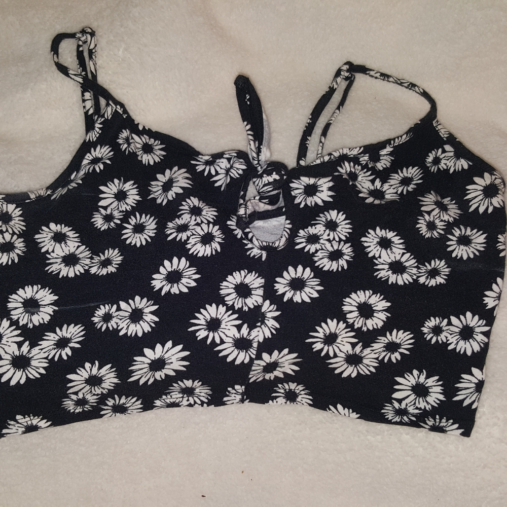 Forever 21 Floral Keyhole Crop Cami